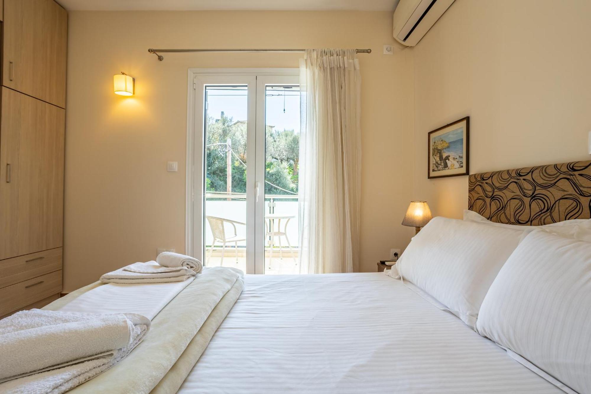 Avia Blue Maisonettes - Messinia Gulf Retreat Dış mekan fotoğraf